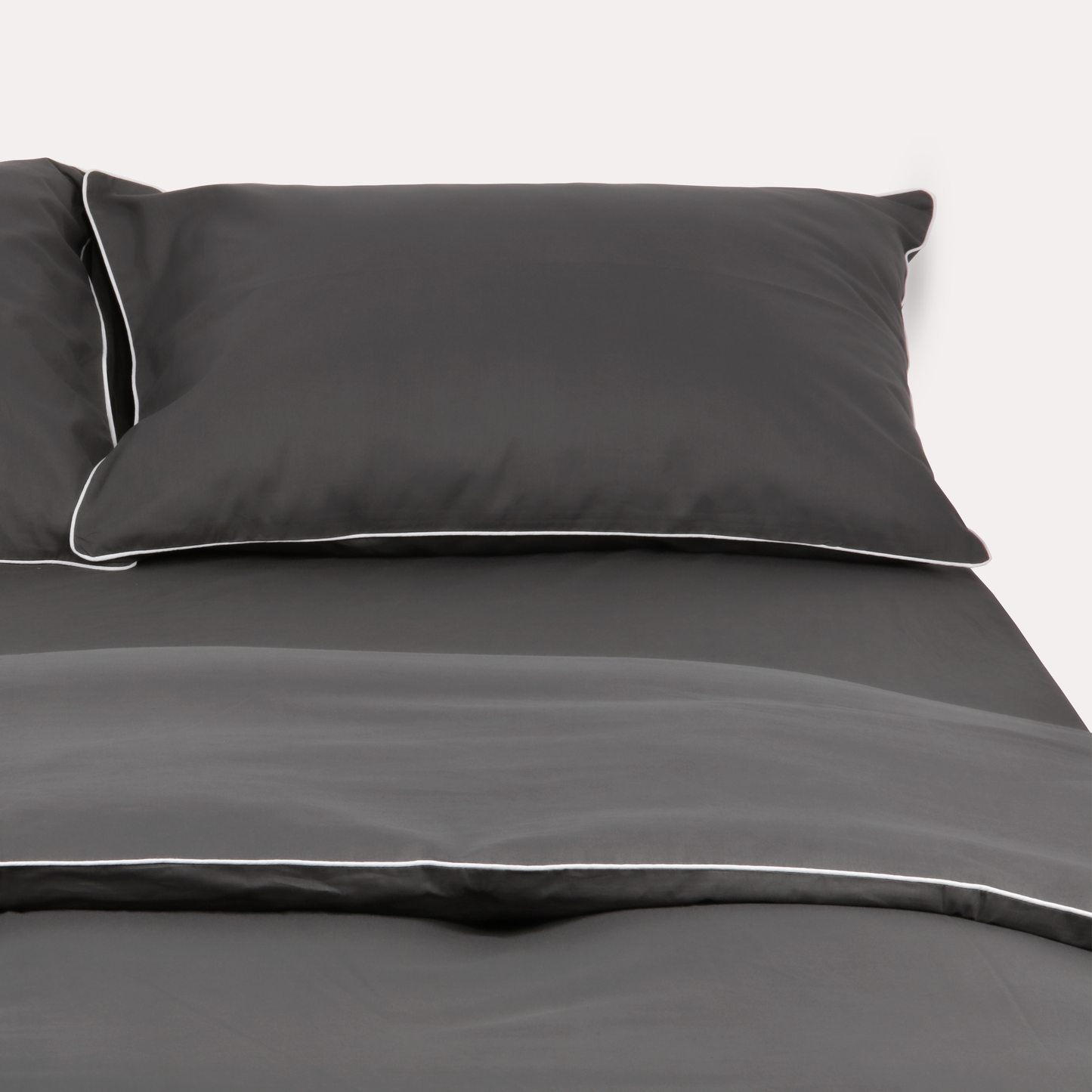 Classic Percale - Duvet Cover Set- Anthracite with White Piped Edge